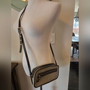 Coach Vintage East West Slim Camera Crossbody Bag Adjustable Strap Zipper